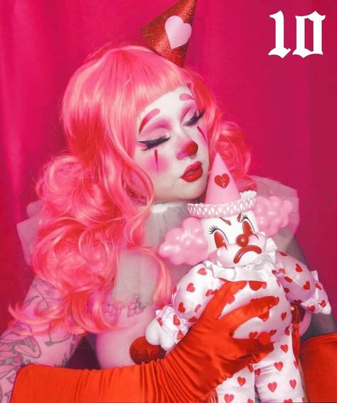 Pink And White Clown Outfit, Fancy Clown Costume, Pink Jester Aesthetic, Doll Clown Costume, Lovecore Clown, Pastel Clown Aesthetic, Pink Clowncore, Pink Clown Costume, Coquette Clown