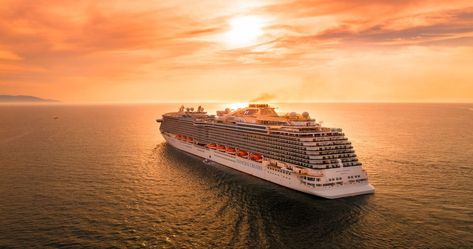 10 Tips For Minimalist Packing Before Taking A Cruise Best Cruise Ships, Fall Parties, How To Book A Cruise, Cheap Cruises, Packing For A Cruise, Cruise Destinations, Princess Cruises, Best Cruise, Luxury Cruise