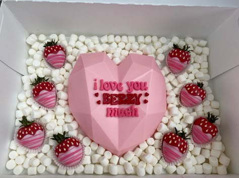 Strawberries Ideas, Breakable Hearts, Chocolate Designs, Treat Maker, Strawberry Ideas, Treat Business, Valentine Strawberries, Breakable Heart, Chocolate Covered Strawberry Recipe