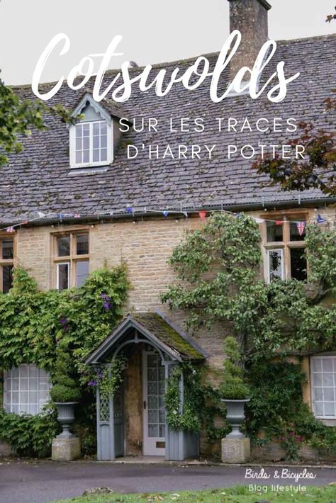 Connaissez-vous les Cotswolds? Dans ce coin bucolique de la campagne on peut y voir des lieux de tournage d'Harry Potter! Great Britain, Lifestyle Blog, Road Trip, Projects To Try, Harry Potter, Coin, Birds, House Styles, Travel