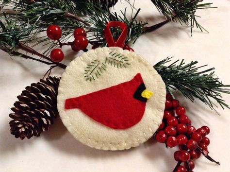 Wool Ornaments, Red Velvet Ribbon, Winter Sewing, Cardinal Ornaments, Wool Felt Projects, Felt Crafts Christmas, Felt Coasters, Felt Christmas Ornaments, Red Cardinal