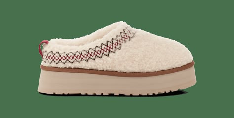 Shop the women's Tazz UGG Braid at ugg.com for FREE SHIPPING on full-priced orders! Tazz Slipper, Ugg Tazz, Harrods London, Ugg Tasman, Natural Women, Ugg Slippers, Thanksgiving Outfit, Woven Labels, Real Fur