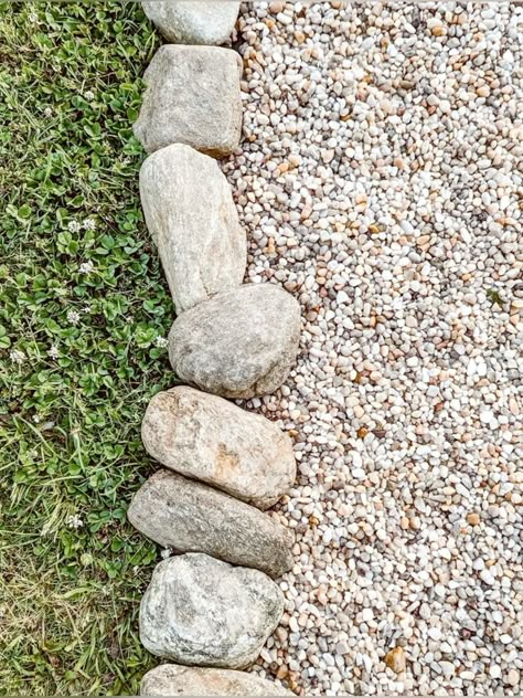 Pea Gravel Entryway, Pebble Pathway Ideas, Pea Gravel Flower Bed, White Pea Gravel, Country Farmhouse Landscaping, Pea Gravel Walkway, Natural Stone Edging, Pea Gravel Driveway, Pea Gravel Path