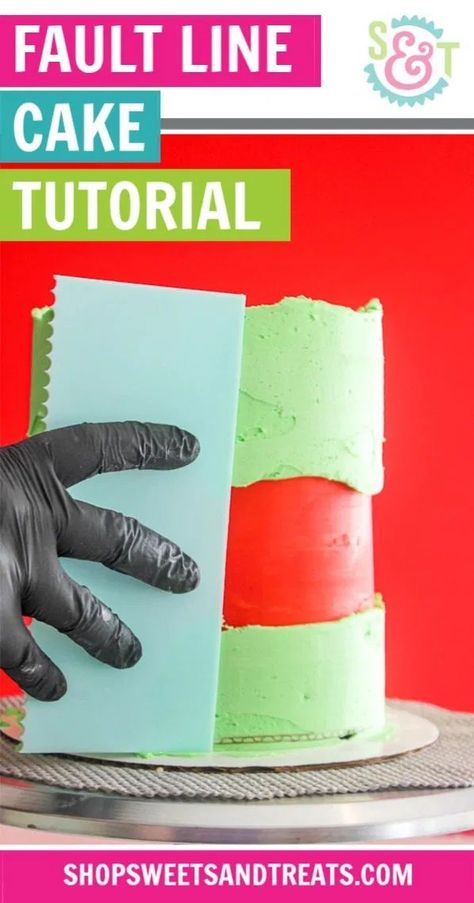 Christmas Fault Line Cake, Fault Line Cake Tutorial, Christmas Frosting, Fault Line Cake, Ocean Cakes, Frosting Colors, Modern Cakes, Christmas Sprinkles, Tutorial Ideas