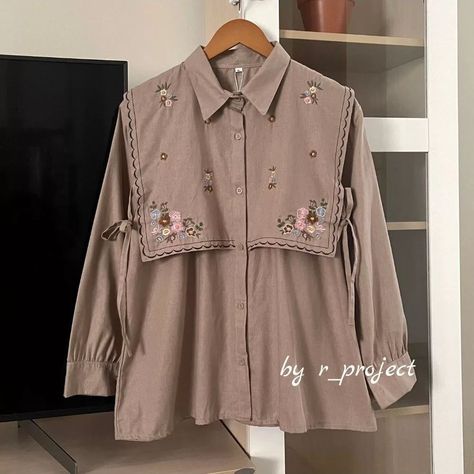 Kemeja Bordir Linen Rasakan sentuhan elegan dan nyaman dengan kemeja bordir linen wanita, sempurna untuk gaya sehari-hari yang anggun😘 📍Spill link produk di bio no 48 Atau langsung klik link dibawah ini https://s.shopee.co.id/7UxtK64R2O Follow @dewm.id Pict by shopee r_project Tags: #kemeja #reelsinstagram #reels #reelsforyou #reelsfb #reelsig #shopeevideo #videoshorts #threads #twitterfashion #pinterestfashion #4u #beranda #youtubevideo #kemejabordir #kemejalinen #kemejacewek #kemejawanita Photo Buttons, Linen Tunic, Embroidered Blouse, Embroidered Shirt, Embroidered Top, Button Shirt, Shirt Collar, Linen Dress, White Shirt