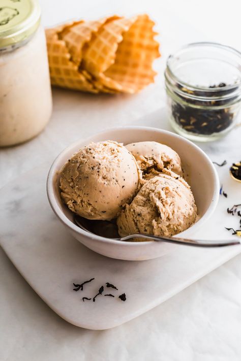 No-Churn Earl Grey Ice Cream Ice Cream In A Bowl, Matcha Pound Cake, Grey Ice Cream, Earl Grey Ice Cream, Hojicha Latte, Kitchenaid Ice Cream Maker, Scoops Of Ice Cream, Types Of Ice Cream, Tea Latte Recipe