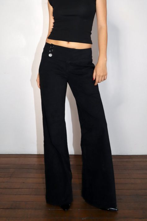 SCG MADE | Evelyn Low-rise Cargo Trousers – SCG_COLLECTIONS Djerf Avenue Trousers, Low Rise Cargos, Low Rise Black Trousers, Low Rise Pinstripe Pants, Low Waisted Suit Pants, Black Low Waist Jeans, Pants Low Rise, Low Waisted Trousers Outfit, Low Rise Black Pants