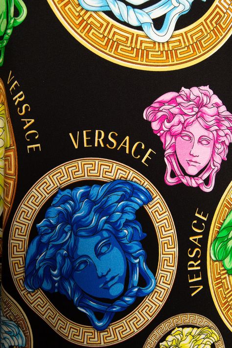 Versace Wallpaper Iphone, Fendi Wallpapers, Angry Wallpapers, Medusa Versace, Versace Pattern, Versace Wallpaper, Italian Wallpaper, Anuel Aa Wallpaper, Chanel Wallpapers