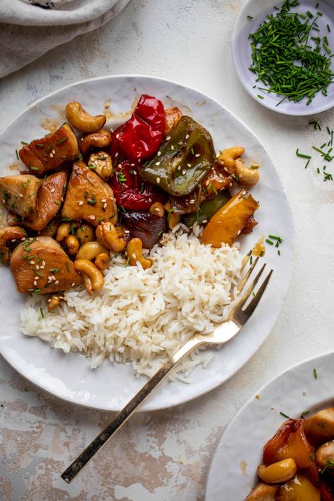 sheet pan cashew chicken with jasmine rice Sheet Pan Cashew Chicken, Chicken And Peppers, Cashew Chicken Recipe, Sheet Pan Chicken, Sheet Pan Suppers, Cashew Chicken, Pan Chicken, Taco Salad, Sheet Pan Dinners