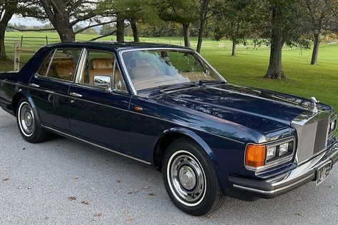 1984 Rolls-Royce Silver Spirit Deep Navy Blue with a Connolly Hide Interior complimented with Burled Walnut Trim.  Smooth Riding and Comfortable Touring Car.  New Carpeting, All Power... Blue Rolls Royce Cullinan, Old Rolls Royce, Rolls Royce Phantom Blue, Rolls Royce Silver Spirit, Classic Rolls Royce, Rolls Royce Silver Cloud, Rolls Royce Silver Seraph, Royce, Rolls Royce