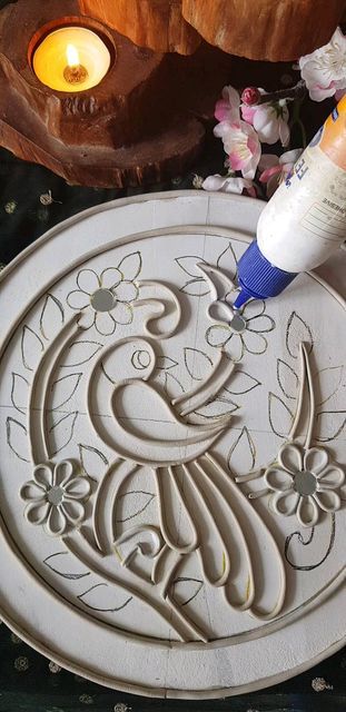 Mouldit Clay Painting, Canvas Painting With Mouldit, Mandala With Clay, Wallputty Craft Ideas, Moulding Clay Art, Circle Cardboard Painting, Clay Art On Cardboard, Mouldit Clay Art On Canvas, Moldit Clay Art Easy