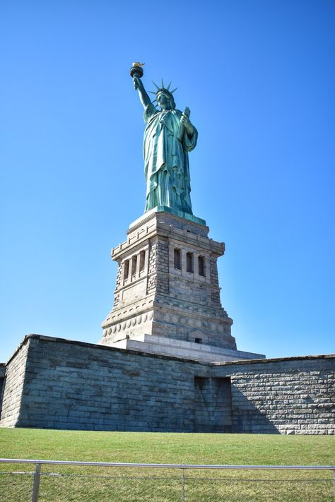 An Afternoon With The Statue of Liberty - Lyssy in the City Liberty Statue, Liberty Island, Instagram Template Design, Nyc Skyline, The Statue Of Liberty, Ellis Island, Skyline View, Light Background Images, Lady Liberty