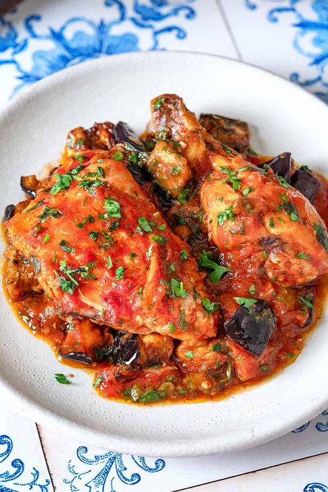 Braised Chicken and Eggplant | The Mediterranean Dish Eggplant And Chicken Recipes, Chicken And Eggplant Recipes, Mini Eggplant Recipe, Chicken And Eggplant, Chicken Eggplant, Crispy Eggplant, Eggplant Recipes Easy, Easy Chicken Recipe, Summer Chicken Recipes