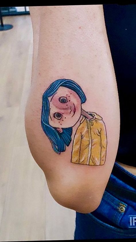 Coraline Tattoo Color, Coraline Flash Tattoo, Coraline Flash, Caroline Tattoo, Flash Tattoo Ideas, Coraline Tattoo, Kitten Tattoo, Feel Deeply, Dark Aesthetics