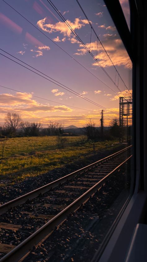 #sunset #sunsetlovers #pinksky #sunrise #goldenhour #fashion #aesthetic #train #travel Traveling Aesthetic Vision Board, Travelling By Train Aesthetic, Train Traveling Aesthetic, Traveling Train Aesthetic, Travelling Train Aesthetic, Taking The Train Aesthetic, Train Car Aesthetic, Aesthetic Train Wallpaper, Travel By Train Aesthetic