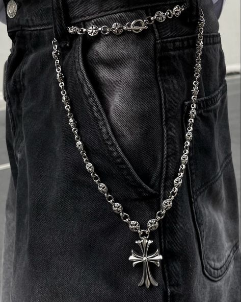 https://vt.tiktok.com/ZSYW36xxV/ Chrome Heart Accessories, Silver Jewelry Inspiration, Chrome Heart Necklace, Chrome Hearts Chain, Chrome Hearts Aesthetic, Chrome Hearts Fashion, Nas Hip Hop, Chrome Hearts Necklace, Chrome Hearts Cross