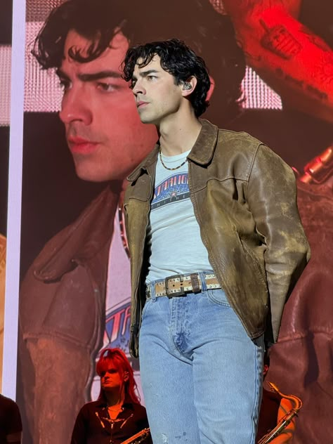 Joe Jonas Wallpaper, 30 Year Old Man, Jonas Brother, Chuck Bass, Bobs Burgers, Joe Jonas, Nick Jonas, Jonas Brothers, Hottest Guy Ever