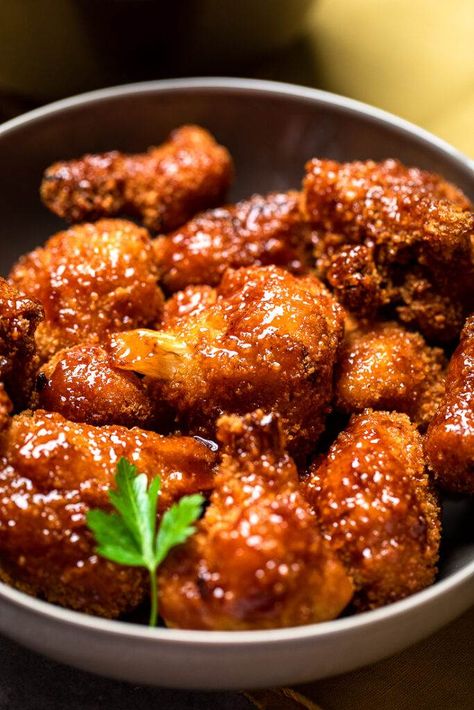 Vegan BBQ Cauliflower Wings Califlower Wings, Bbq Cauliflower Wings, Vegan Cauliflower Wings, Vegan Bbq Sauce, Bbq Cauliflower, Vegan Worcestershire Sauce, Cauliflower Wings, Vegan Bbq, Bbq Seasoning