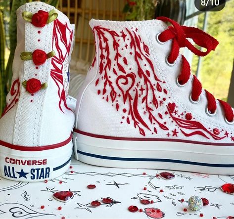 Shoe Embroidery Ideas, Converse Ideas, Upcycle Shoes, Shoe Embroidery, Shoes Decor, Painted Shoes Diy, Custom Sneakers Diy, Embroidered Converse, Cute Converse