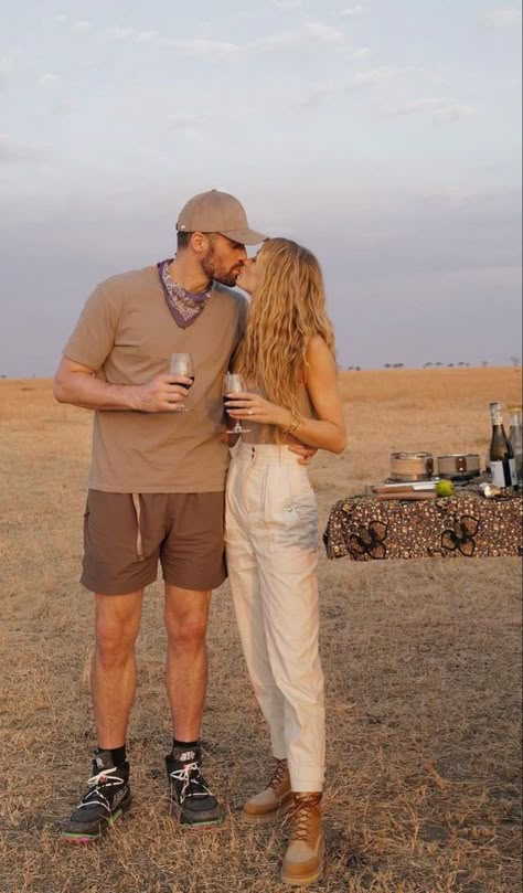 South African Safari Outfit, Safari Outfit Inspo Women, Safari Outfits Men, Safari Honeymoon Outfit, Outfits For Africa Trip, Safari Aesthetic Outfit, Safari Outfit For Men, South Africa Outfits, Safari Adventure Outfit Dress To Impress