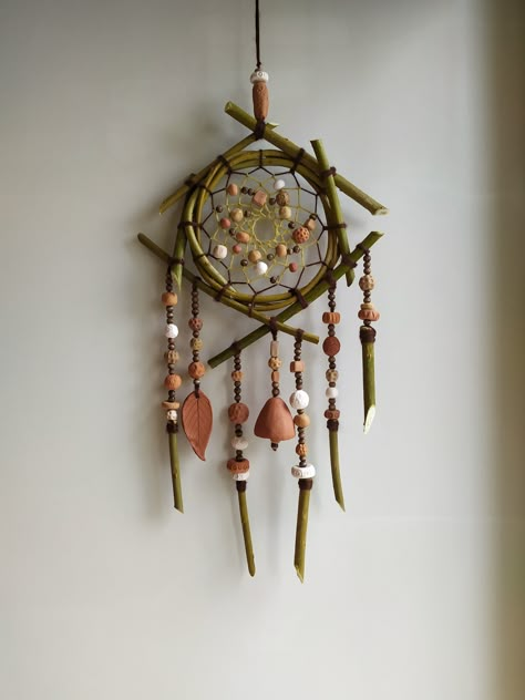 Rustic Dream Catcher, Stick Dream Catcher, Deer Antler Ideas, Boho House Decor, Natural Crafts, Dream Catcher Patterns, Stick Diy, Dream Catcher Mobile, Twig Art