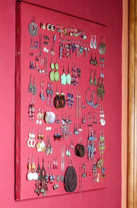 DIY Earring Holder for Studs (& Display Organizer) - Oh, The Things We'll Make! Earring Holder Diy Display, Diy Earring Holder For Studs, Diy Shot Glass Display, Earring Holder For Studs, Diy Display Case, Golf Ball Display Case, Diy Earring Holder, Stud Earrings Holder, Corkboard Ideas