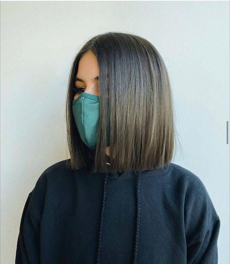 Straight Above Shoulder Hair, Bob Just Above Shoulders, Above Shoulder Length Hair Straight, Straight Hair Lob, Lob Straight Hair, Bob With Babylights, Shoulder Length Bob Hairstyles, Bob Pendek, One Length Hair