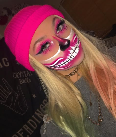 Holween Makeup Ideas, Pink Halloween Makeup Looks, Pink Skeleton Makeup, Pink Skull Makeup, Pink Halloween Makeup, Halloween Looks Makeup, Creative Halloween Makeup Looks, Halloween Makeup Inspo, Pretty Halloween Makeup