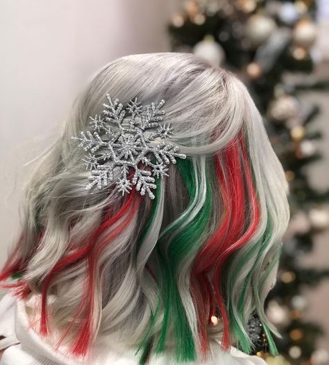 Christmas Color Hair, Red And Green Hair Color, Christmas Hair Dye, Christmas Hair Color Ideas, Christmas Hair Color, Holiday Hair Color, Hair Christmas, Feminine Spirituality, Mermaid Hair Color