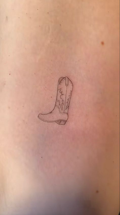 Minimal Cowboy Boot Tattoo, Fine Line Cowboy Boot Tattoo, Fine Line Cowboy Hat Tattoo, Simple Cowboy Boot Tattoo, Atx Tattoos, Tiny Cowboy Boot Tattoo, Small Country Tattoos, Small Western Tattoos For Women, Cowboy Boots Tattoo