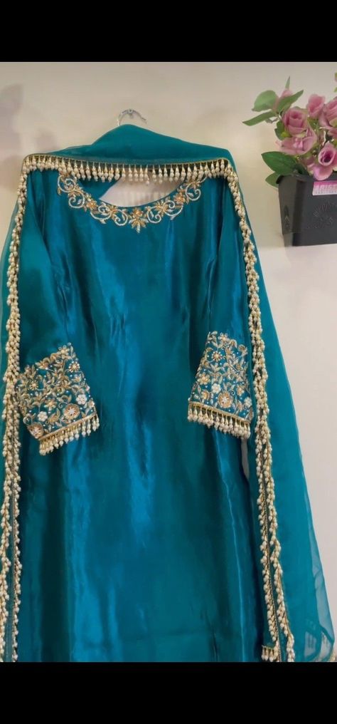 Gursirat Cheema Suits, Ferozi Colour Combination Suits, Hand Work Zardosi Suit Pakistani, Hand Work Designs For Suits, Suit Punjabi Designer, New Punjabi Suit Design Party Wear, Punjabi Dress Designs Latest, Latest Punjabi Suits Party Wear, Latest Hand Embroidery Designs For Suits