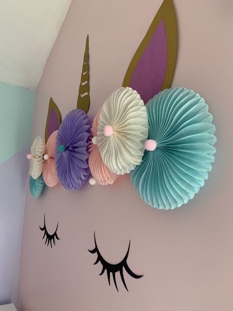 Unicorn Rainbow Room Ideas, Princess Unicorn Bedroom, Pink Unicorn Room, Rainbow Unicorn Bedroom, Purple Unicorn Bedroom, Unicorn Bedroom Ideas, Girls Bedroom Unicorn, Flower Fans, Unicorn Kids Room