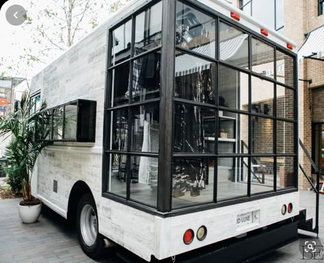 Modern Bohemian Interior, Modern Bohemian Interior Design, Interior Design Fashion, Bus Living, Interior Design Minimalist, Fashion Truck, Bus House, Bohemian Interior Design, Food Truck Design