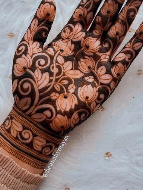 Full hand filling henna design on front side Modern Full Hand Mehndi Designs, Fill Mehandi Designs, Mahendi Front Hand Designs Latest, Filled Mehendi Designs, Filled Mehndi Designs, Full Filled Mehndi Design, Creative Mehandi Designs, Filling Henna Designs, Filling Design In Mehndi