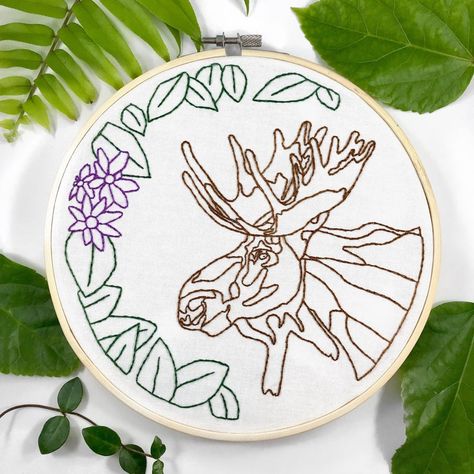 Hand Embroidery Tips, Embroidery Tips And Tricks, Moose Embroidery, Unique Hand Embroidery, Rose Embroidery Pattern, Amazing Embroidery, Embroidery Tips, Embroidery Download, Stitch Guide