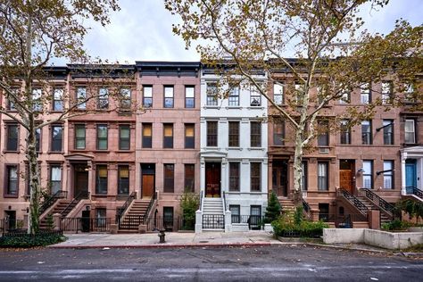 New York Townhouse, Nyc Townhouse, Townhouse Exterior, Luxury Townhouse, Architecture Model Making, Garden City, Affordable Housing, Architecture Model, Home Buying