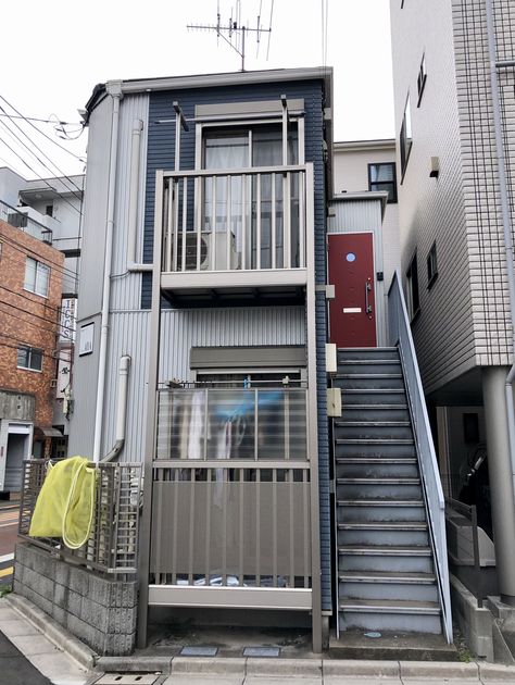 Japanese Apartment Outside, Korean Apartments Exterior, Asian Apartment Building, Japan Apartment Building, Korean Apartment Exterior, Korean Apartment Building, Korean Neighborhood, Japanese Apartment Exterior, Japan Apartment Aesthetic