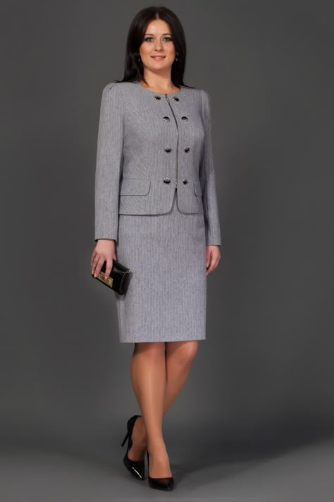 Conjunto Kalibo, Ladies Suit, Womens Skirt Suits, Classy Suits, Woman Suit Fashion, Classy Dress Outfits, Classy Work Outfits, The Society, Fitted Suit