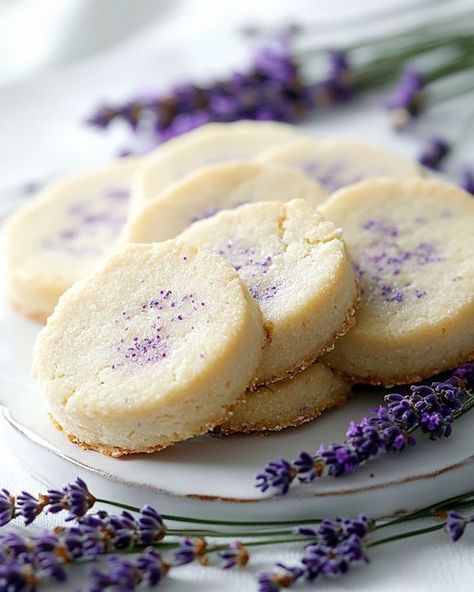 Pistachio Tiramisu Recipe, Lavender Shortbread Cookies Recipe, Almond Poppy Seed Cake, Lavender Shortbread Cookies, Lavender Shortbread, Shortbread Cookies Recipe, Fancy Tea, Cookie Table, Dessert Spread