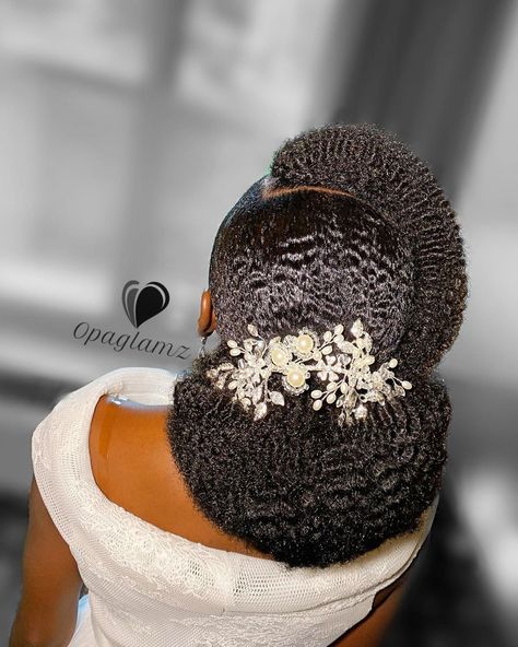 Natural Hair Styles Bridal, Bridal Hairstyles With Natural Hair, Natural Updo Hairstyles For Black Women Wedding, Brides With Natural Hair, Bride Natural Hairstyles, Natural Hair Styles For Brides, Goddess Knotless Braids With Color, Afro Bridal Hairstyles, Natural Wedding Hairstyles Black Bride