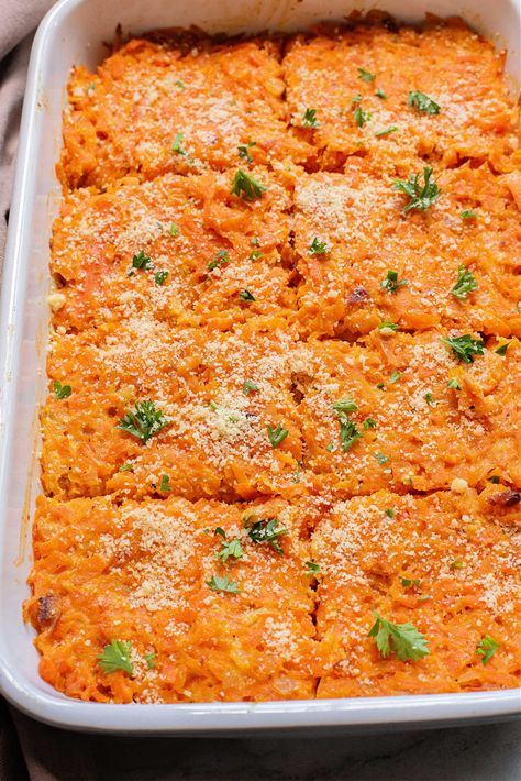 This is the best carrot casserole recipe ever!! You can add diced broccoli and cauliflower in it too if you like. Great vegetable side dish. Carrot Casserole Recipes Thanksgiving, Carrot Casserole Recipes, Carrot Recipes Side Dishes, Carrot Casserole, Broccoli And Cauliflower, Vegetable Side Dish, Baked Dinner, Vegetable Casserole, Root Vegetable