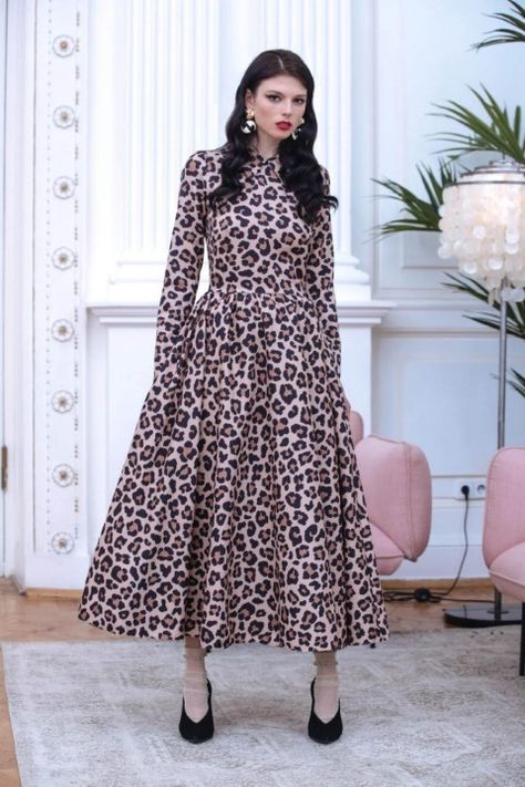 Yulia Prokhorova Fall 2018 Collection Tiger Print Dress, Fashion Gallery, Animal Skin, Tiger Print, Fall 2018, Walk In Closet, Walk In, Vintage Dresses, Print Dress