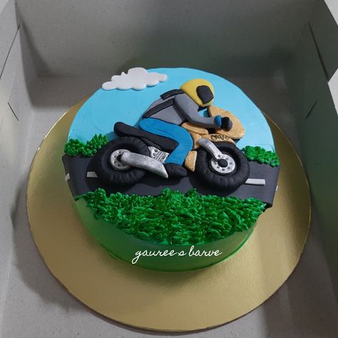 Bike lover cake Cake For Bike Lover, Bike Cakes For Boys, Bike Cake Design, Bike Birthday Cake, Lover Cake, Bike Cake, Motorcycle Cake, Cake Designs For Boy, Bike Cakes