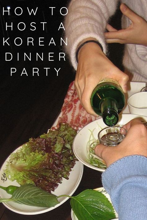 Planning an awesome dinner party with some family or friends and want some Korean inspiration? Take a look at our favourite Korean party ideas! Korean Dinner Party, Birthday Party Meals, Korean Drinks, Korean Dessert, Dinner Party Games, Boiled Vegetables, Cocktail Dinner, Asian Street Food, Dinner Party Menu