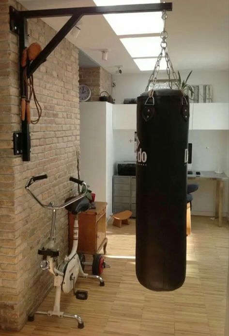 Home Punching Bag, Home Made Gym, Home Gym Basement, Workout Room Home, Home Gym Garage, Diy Gym, Diy Home Gym, Gym Room At Home, Gym At Home