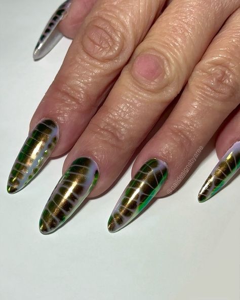 𝑺𝒏𝒂𝒌𝒆𝒔𝒌𝒊𝒏 🐍 All hand painted using @apresnailofficial @daily_charme @kiaraskynails . . . #nailsonfleek #naildesign #love #nailstagram #showscratch #neonnails #abstractnails #nailsmagazine #nailsart #nailaddict #nails2inspire #springnails #metdaan #instagood #nailporn #nailsnailsnails #nailsofinstagram #summernails #2024 #frenchmanicure #frenchnails #nails #trendynails #nailitdaily #nailart #chromenails #nailartdesign #snakeskinnails #rainbownails Reptile Nails Design, Reptile Nails, Snakeskin Nails, Snake Skin Nails, Rainbow Nails, Neon Nails, Nails Magazine, Chrome Nails, French Manicure