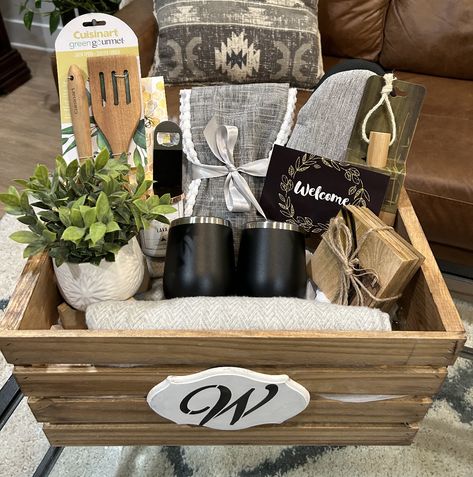 Home Baskets Gift, Home Essentials Gift Basket, Home Buyer Gifts From Realtor, Home Warming Basket, Home Welcoming Gifts, New Home Basket Housewarming Gifts, New Apartment Gift Basket, Real Estate Closing Gifts For Buyers, New Home Gift Ideas Baskets