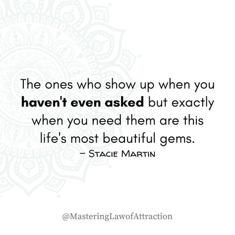 Life’s true gems are the people who show up without being asked, exactly when you need them the most. 🌟 Cherish these beautiful souls who light up our darkest days—they are the rarest treasures. The Ones Who Show Up Quotes, People Who Show Up, Show Up For People Who Show Up For You, When People Show You Who They Are, Show Up For People, True Colors Quotes, Darkest Days, Light Quotes, Up Quotes