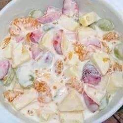 Fruit Raita, Easy Raita Recipe, Pizza Alternatives, Raita Recipe, Nye Dinner, Fruit Cream, Indian Food Recipes Vegetarian, Food Videos Desserts, Filipino Recipes