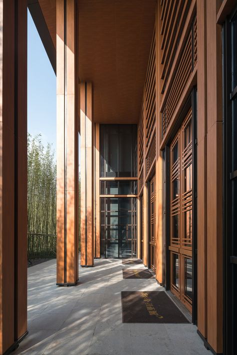 Japanese Column Design, Japanese Wellness, Kyoto Hotel, Column Cladding, Modern Corridor, Exterior Columns, Wood Column, Culture Center, Folk Culture